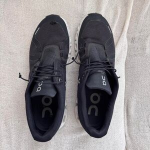On Women's Cloud 5 Sneaker Black
